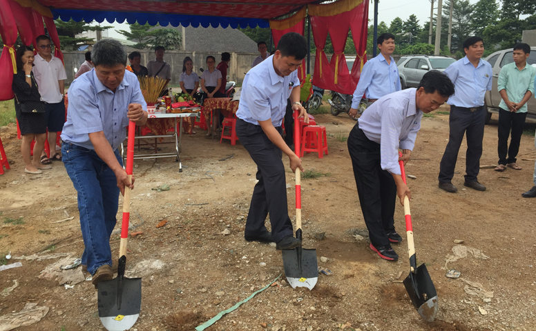 Ngày 7/05/2017, tại khu công nghiệp quân sự Tân Cảng, phường Long Bình, thành phố Biên Hoà, tỉnh Đồng Nai , Công ty Thương Mại và Dịch Vụ Sinh Thịnh tổ chức lễ động thổ xây dựng xưởng sản xuất AHU, FCU và kho chứa hàng . Ban lãnh đạo toàn thể nhân viên công ty cũng như đoàn đại biểu từ công ty xây dựng cùng tham gia. Buổi lễ tổ chức thân mật nhưng không kém phần long trọng.